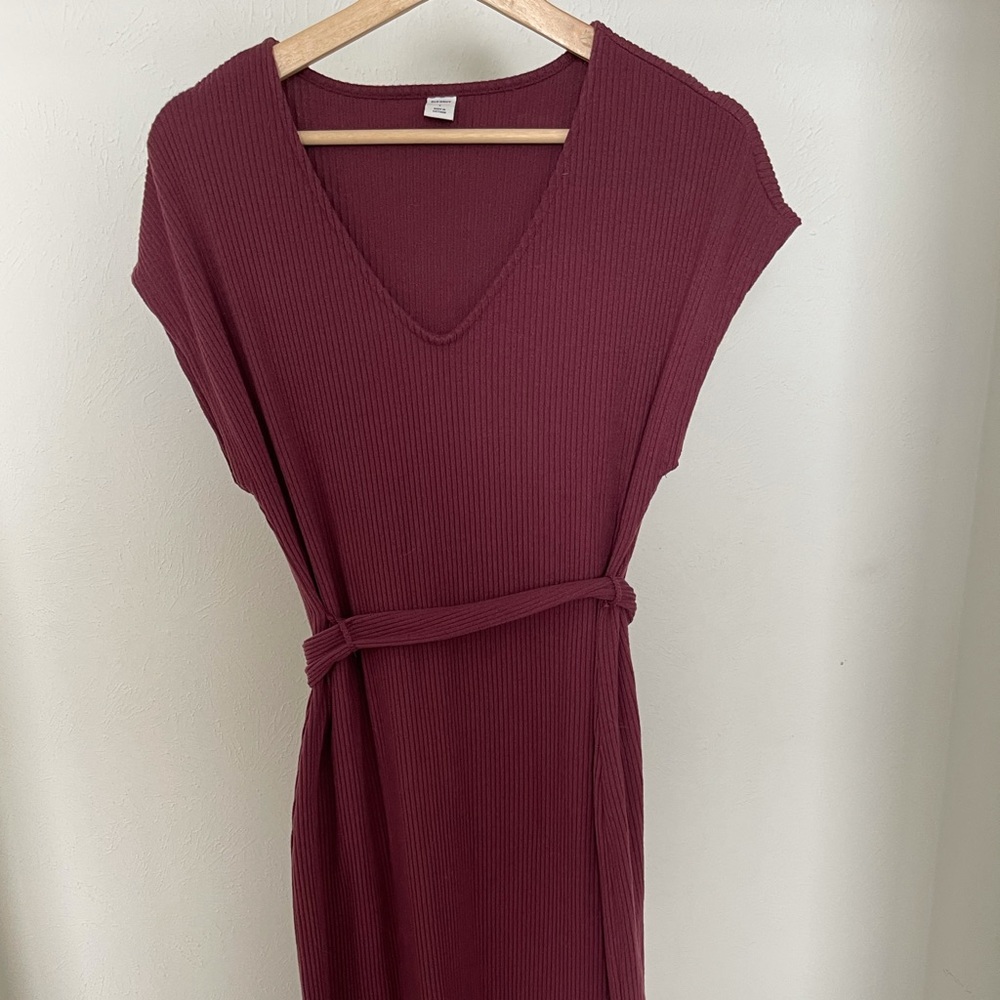 Old navy maroon dress